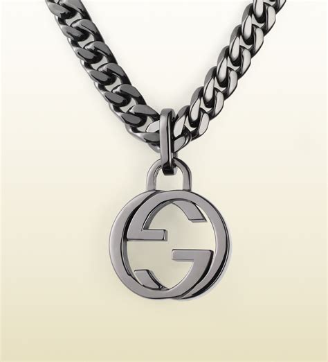 gucci interlocking g necklace.